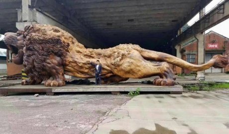 Самая длинная деревянная скульптура в мире
